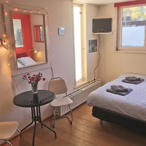 Bed & Breakfast Houseboat Westerdok, Amsterdam